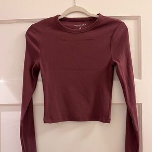 Abercrombie & Fitch Ribbed Maroon Top